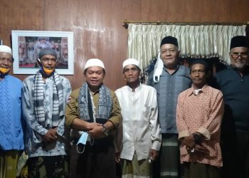 Cagub Al Haris bersama warga Kuala Jambi.